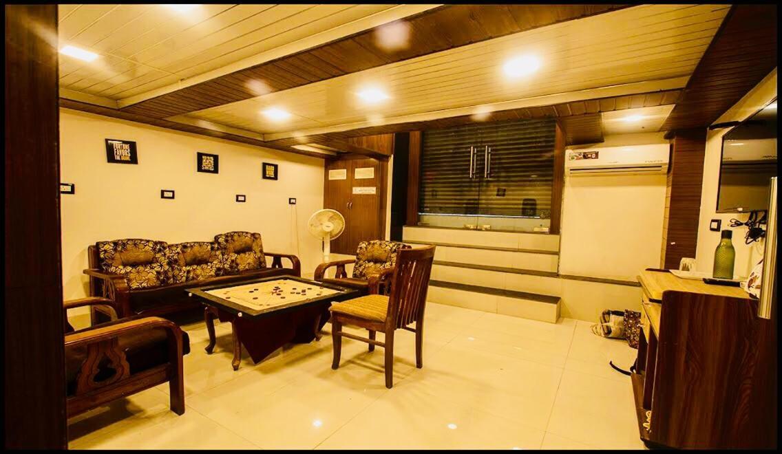 Qubestay Airport Capsule Hotel & Hostel, Mumbai